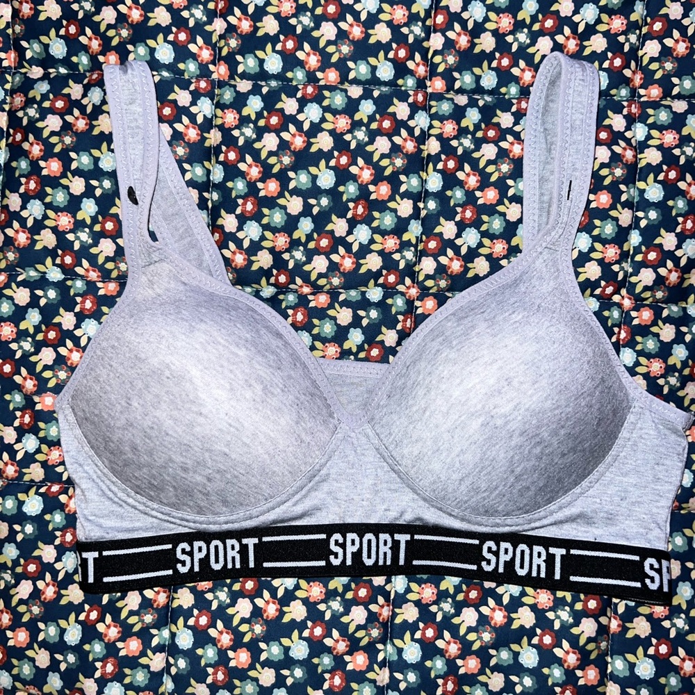 Black and Gray Sports bra